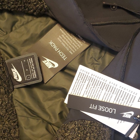 Nike Womens Sportswear Tech Pack Down-fill Parka - Sz Lrg - Black NWT - Picture 16 of 16